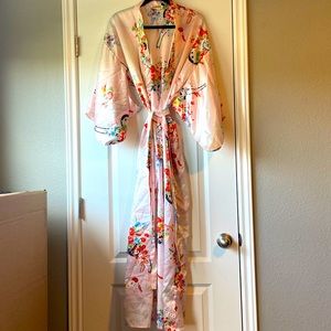Pink kimono